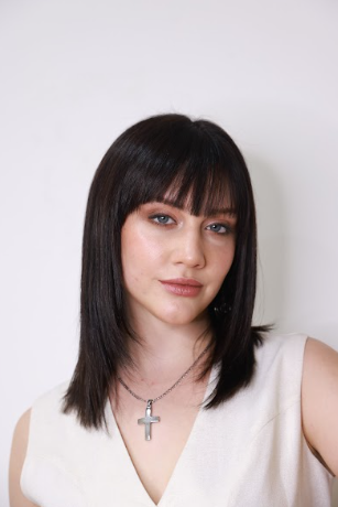 Gift Card Física – Corte, Cepillado, Manicure & Maquillaje Completo